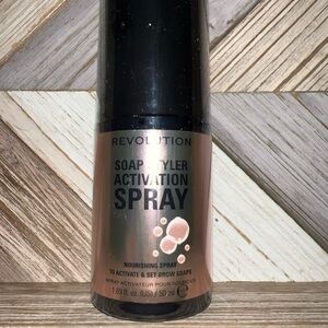 Revolution Soap Styler Activation Spray